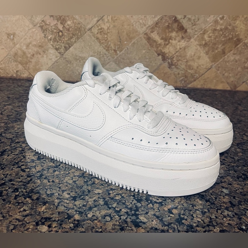 Nike Court Vision Alta Women's Shoes 9.5